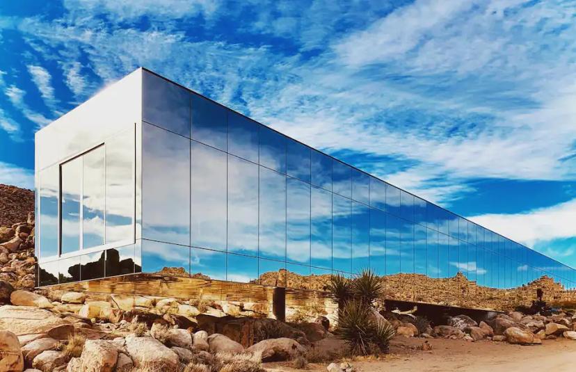 image for Glass house in California